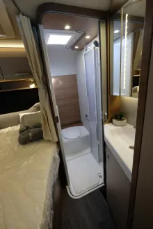 Fahrzeugbild Knaus Van TI 550 MF VANSATION 140 PS Schalter #16
