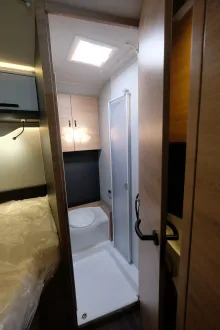 Fahrzeugbild Knaus L!VE WAVE 650 MF Platinum Selection 140 PS Schalter #18