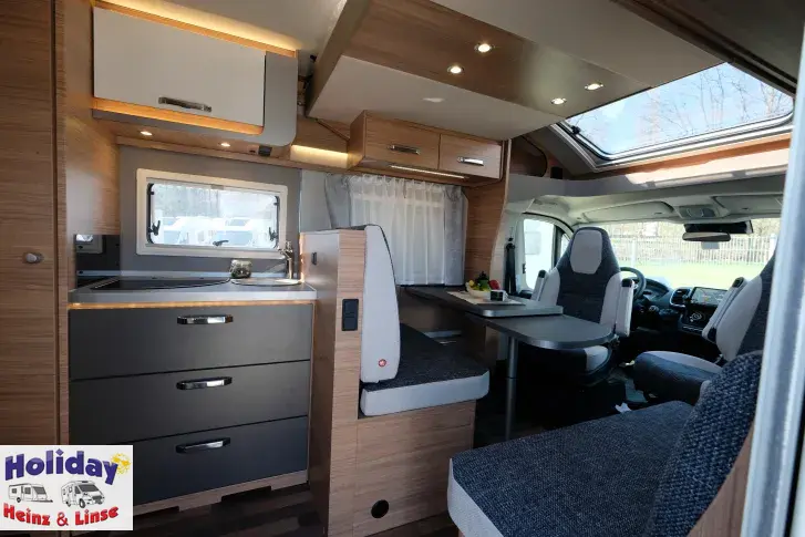 Fahrzeugbild Weinsberg CaraSuite 650 MF 140 PS Schalter #13