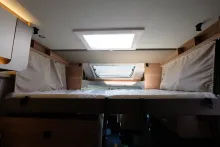 Fahrzeugbild Weinsberg CaraSuite 650 MF 140 PS Schalter #18