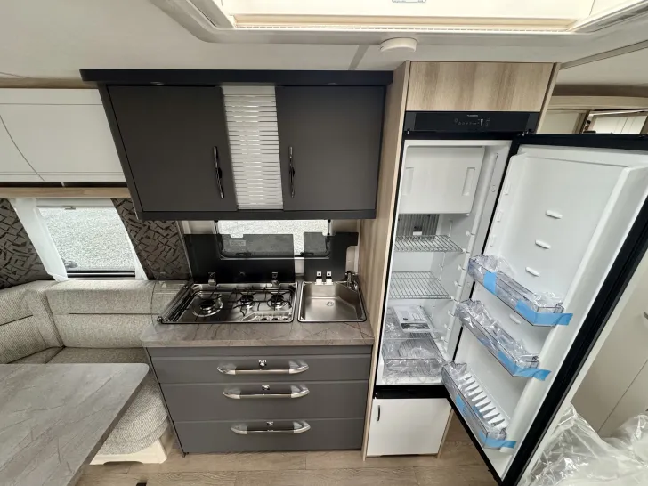 Fahrzeugbild Hobby De Luxe 460 UFe #8
