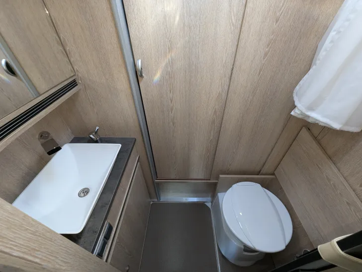 Fahrzeugbild Pössl H-Line Vario 545 #10