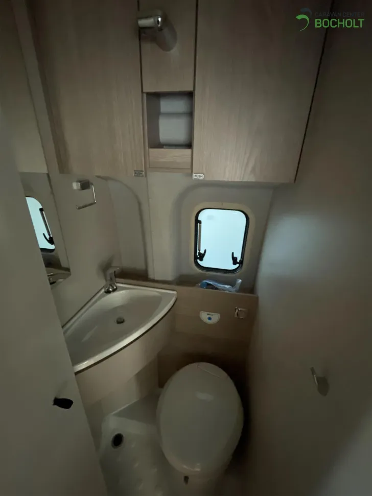 Fahrzeugbild Bürstner LINEO C 550 Brava 130 PS / Dieselheizung #14