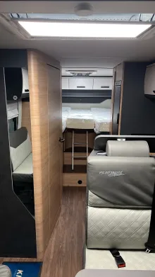 Sicht vorne-hinten Knaus L!VE TI 700 MEG Care Drive Advance