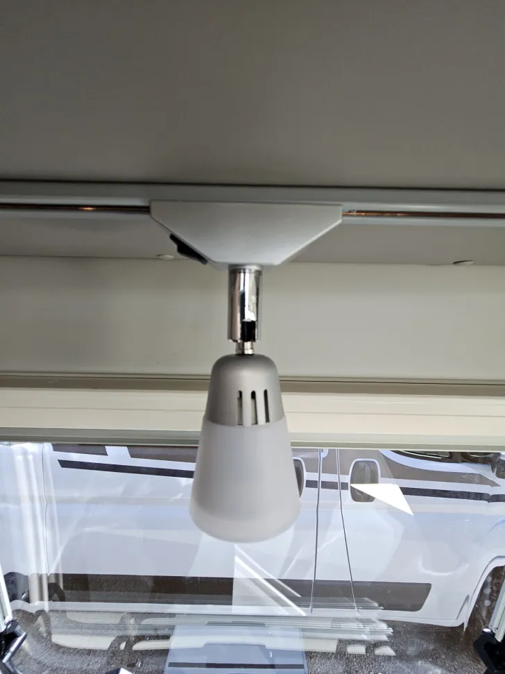 Fahrzeugbild Carado pro CV 640 Automatik|Markise|Combi 6E|Alu-Räder #16