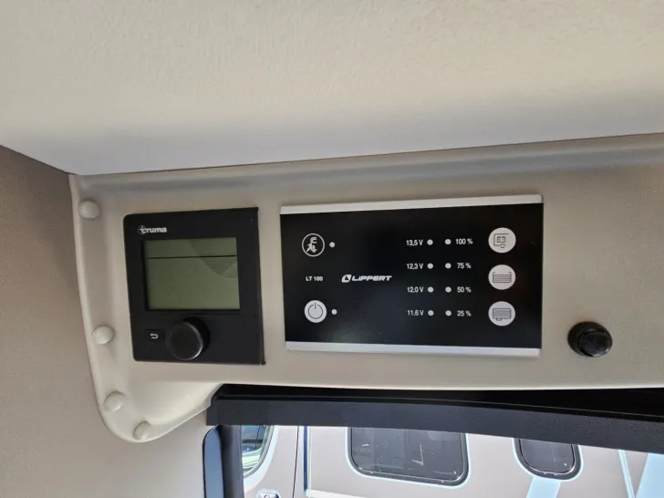 Fahrzeugbild Carado pro CV 640 Automatik|Markise|Combi 6E|Alu-Räder #17