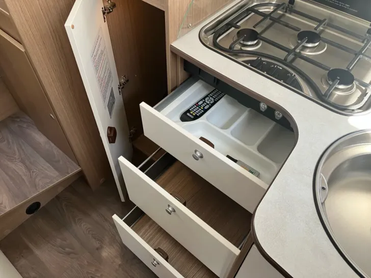 Fahrzeugbild Carado I 338 Edition 15 #17