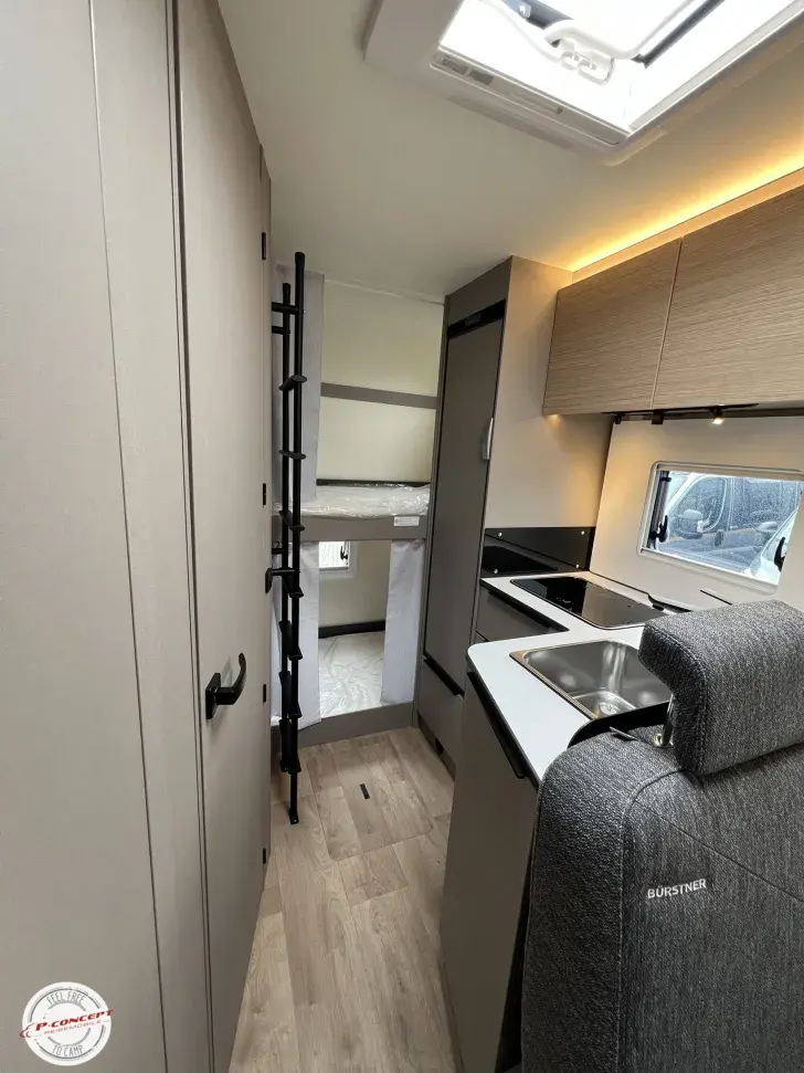 Fahrzeugbild Bürstner Campeo TD 676 G *junger Gebrauchtwagen* #8