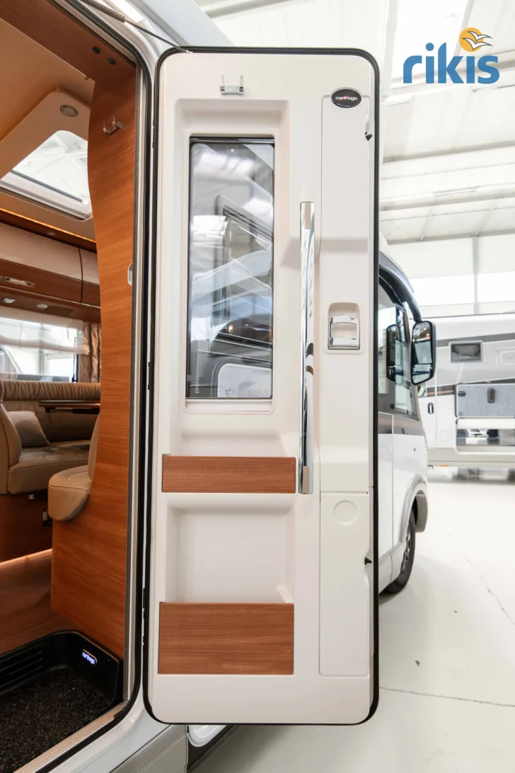 Fahrzeugbild Carthago chic c-line xl I 5.9 XL LE #12