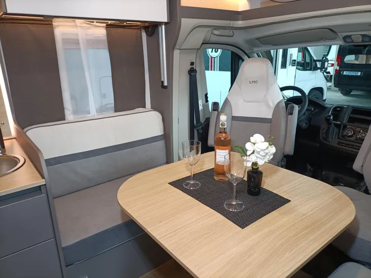 Fahrzeugbild LMC Tourer Lift H 720 Rahmenfenster / Sonderpreis #8