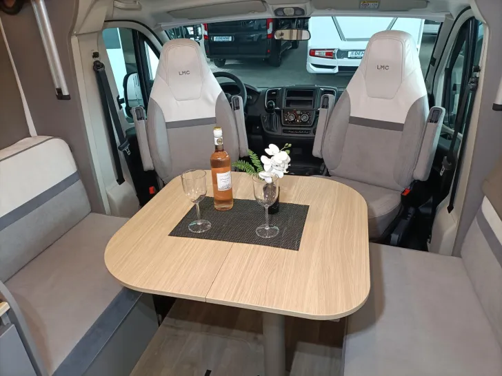 Fahrzeugbild LMC Tourer Lift H 720 Rahmenfenster / Sonderpreis #9