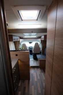 Fahrzeugbild Weinsberg CaraSuite 700 ME 140 PS Schalter #16