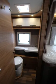 Fahrzeugbild Weinsberg CaraSuite 700 ME 140 PS Schalter #19