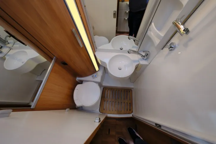 Fahrzeugbild Hymer B 504/1.Hand/Festbett+Hubbett/Garage/Klima/Mark #14