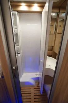 Fahrzeugbild Laika Ecovip H 2109 RFK/Navi/Markise/Solar/SAT #11