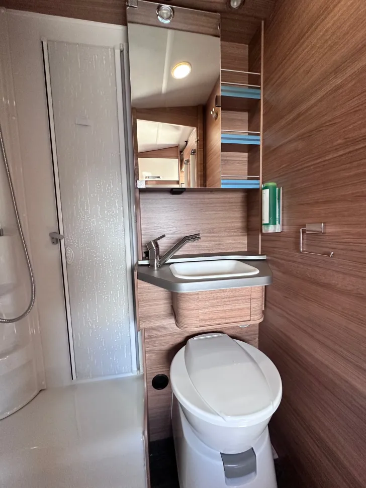 Fahrzeugbild Weinsberg CaraSuite 650 MEG Markise #12