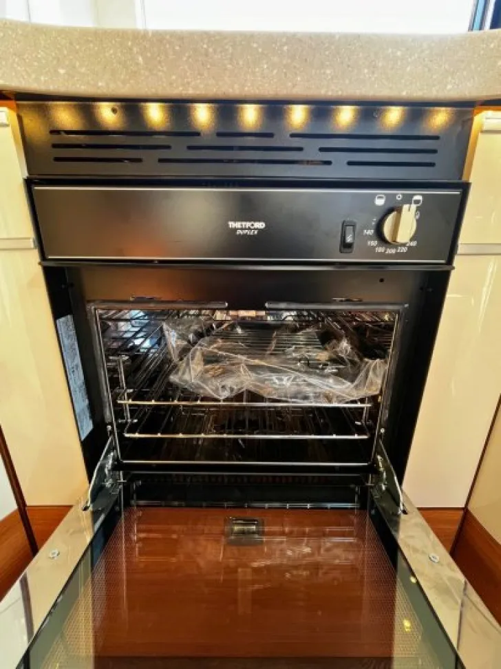 Fahrzeugbild Carthago chic c-line I 5.9 XL LE ohne Hubbett AKTIONSMODELL #12