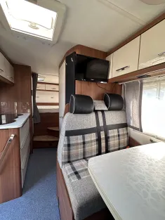 Bild 13 LMC Breezer V 636 G