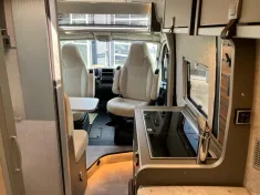 Bild 27 Hymer Camper Van Camper Van Ayers Rock Fiat