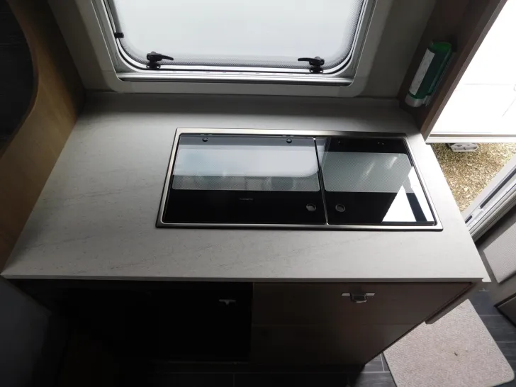 Fahrzeugbild Tabbert Senara 400 QD 2.3 Licht / Premium Interieur Pake #11