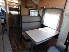 Bild 13 Knaus Sky Wave 700 MEG Klima, RFK, AHK, Hubbett