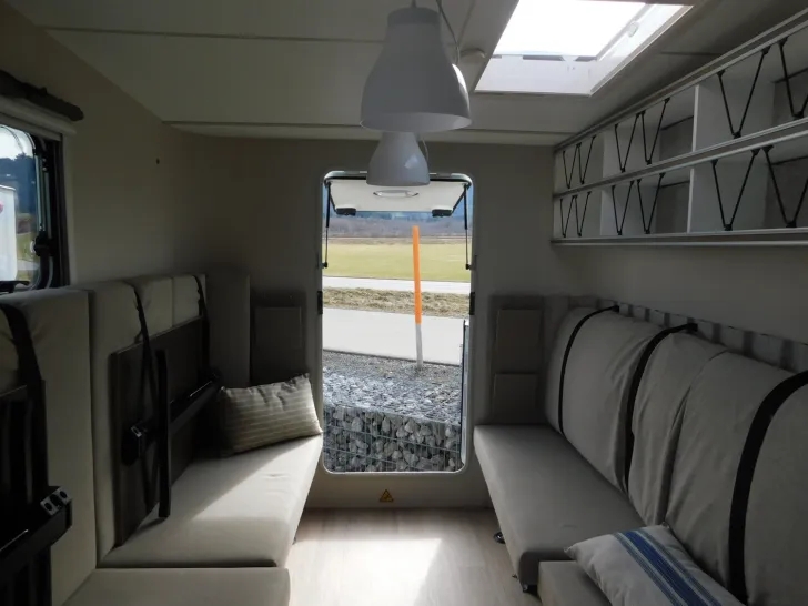 Fahrzeugbild Hobby Beachy 420 Neuss-Edition inkl. Sonnensegel #18