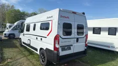 Schräg Hinten