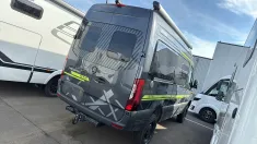 Schräg Hinten