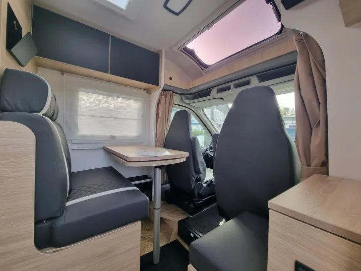 Fahrzeugbild Chausson Teilintegriert S 697 Sport Line Zubehör/Safety #7