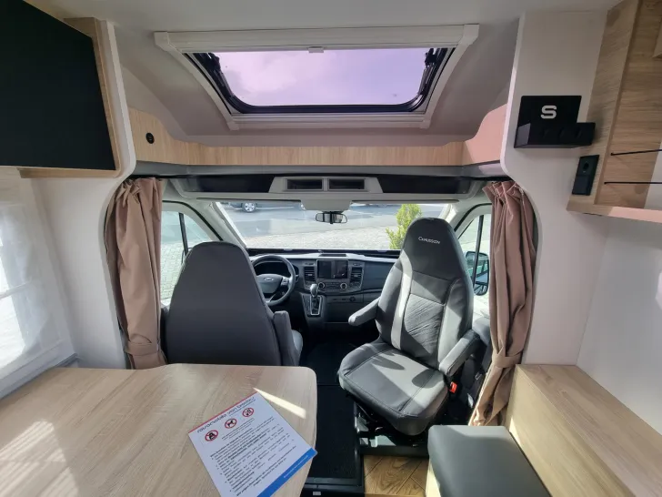 Fahrzeugbild Chausson Teilintegriert S 697 Sport Line Zubehör/Safety #9