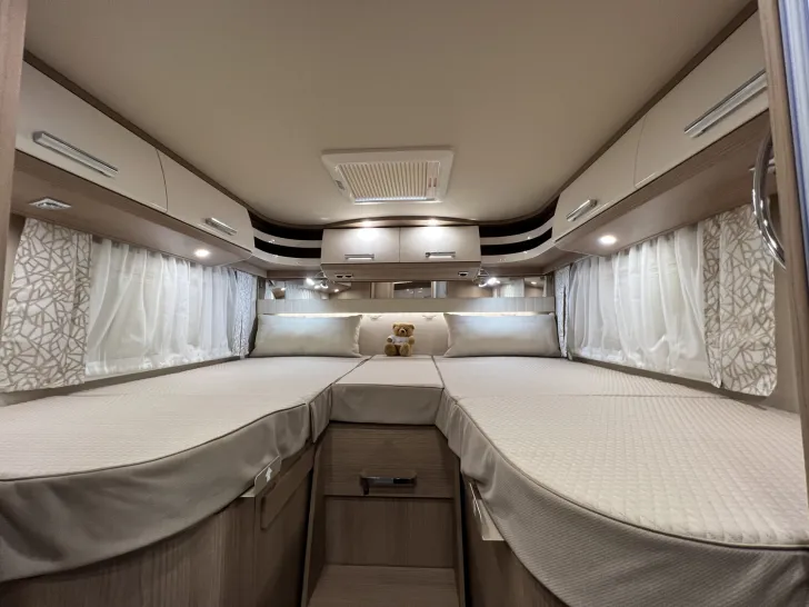 Fahrzeugbild Carthago C2-tourer I 147 RB LE L Mercedes (269) #26