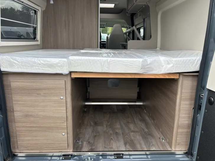 Fahrzeugbild Carado Camper Van CV 600 pro Markise+Kamera #6