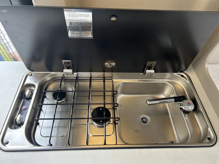 Fahrzeugbild Carado Camper Van CV 600 pro Markise+Kamera #10