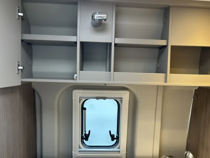 Fahrzeugbild Carado Camper Van CV 600 pro Markise+Kamera #13