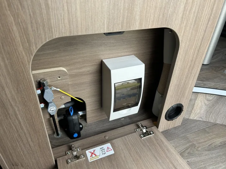 Fahrzeugbild Carado Camper Van CV 600 pro Markise+Kamera #18