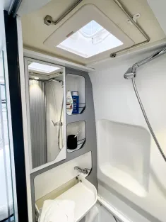Bild 15 Mooveo Van 60DB Aufstelldach AHK, Markise, Solar, Sat!