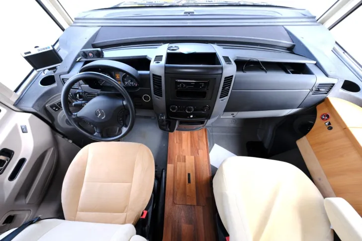 Fahrzeugbild Hymer B680StarLine/Automatik/Einzelbetten/Top-Fahrzeug #9