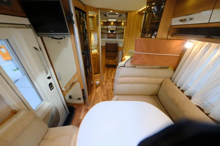 Fahrzeugbild Hymer B680StarLine/Automatik/Einzelbetten/Top-Fahrzeug #16