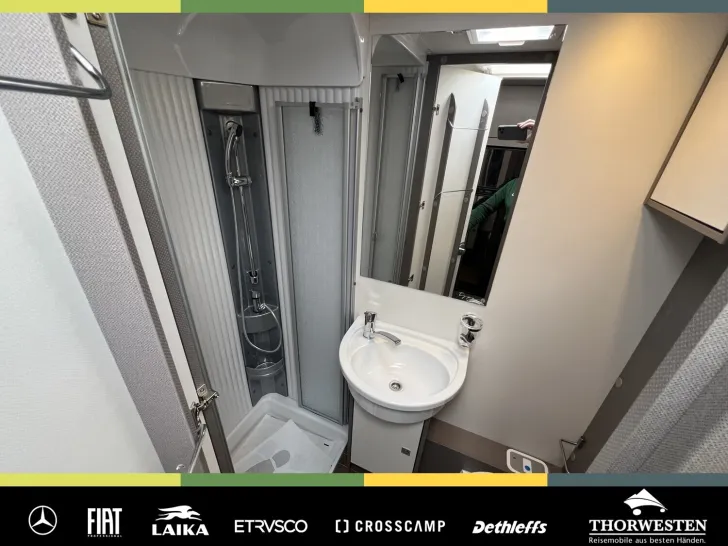 Fahrzeugbild Etrusco A 7300 DB 6 Personen - 22,5% Abverkauf #16