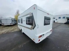 Schräg Hinten
