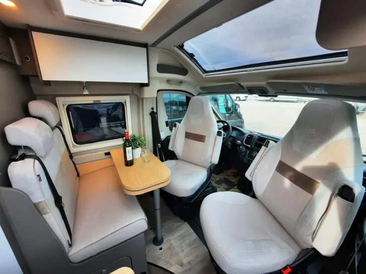 Fahrzeugbild LMC Innovan 540 #9