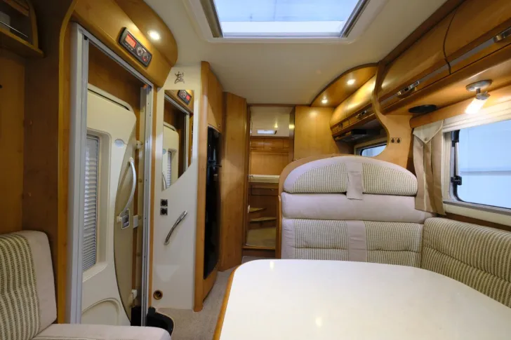 Fahrzeugbild Rapido 9083 DF/Festbett+Hubbett/Garage/Solar/Klima/Mark #13