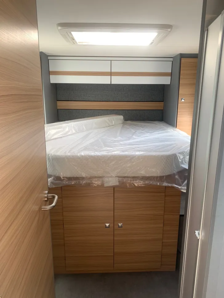 Fahrzeugbild Dethleffs Just 90 T 7052 DBM Doppelbett+Hubbett* #8