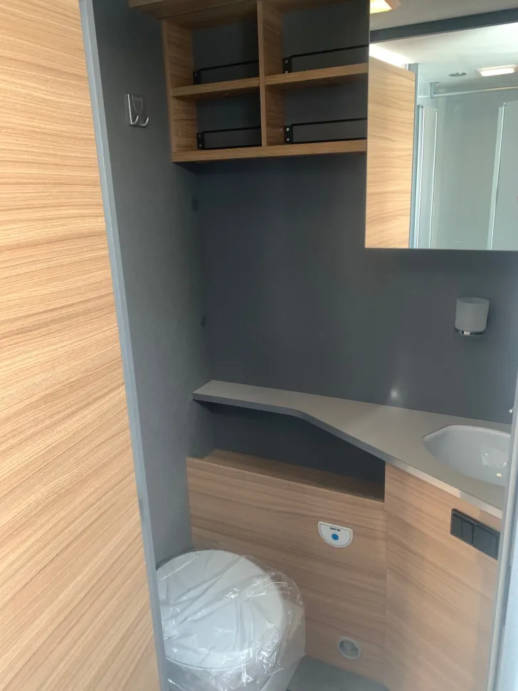 Fahrzeugbild Dethleffs Just 90 T 7052 DBM Doppelbett+Hubbett* #10