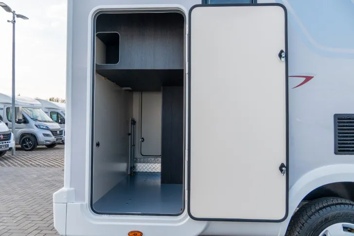 Fahrzeugbild Roller Team Kronos 234 TL *Mj.25*165PS*Hubbett*Solar*Ford #6