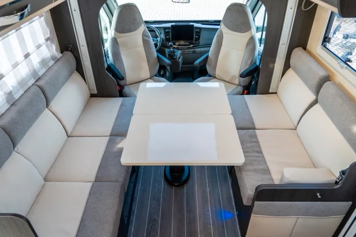 Fahrzeugbild Roller Team Kronos 234 TL *Mj.25*165PS*Hubbett*Solar*Ford #11