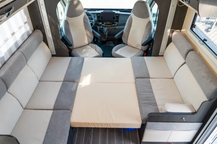 Fahrzeugbild Roller Team Kronos 234 TL *Mj.25*165PS*Hubbett*Solar*Ford #12