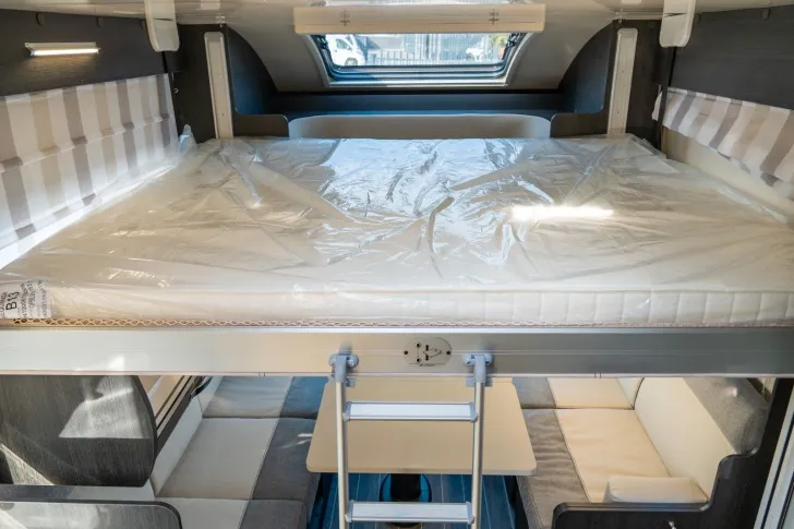 Fahrzeugbild Roller Team Kronos 234 TL *Mj.25*165PS*Hubbett*Solar*Ford #13