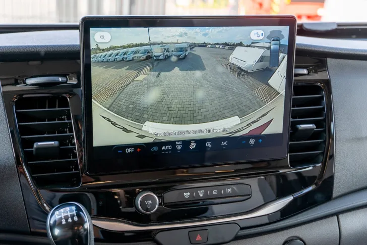 Fahrzeugbild Roller Team Kronos 234 TL *Mj.25*165PS*Hubbett*Solar*Ford #19