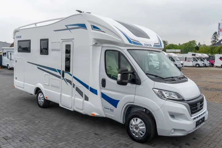 Fahrzeugbild Rimor Super Brig 95 Plus EINZELBETTEN+HUBBETT+RAHMENF #1